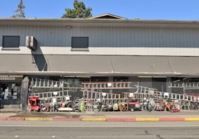 Attract top talent by offering a unique financial wellness benefit. New hires can access funds even before their first paycheck.